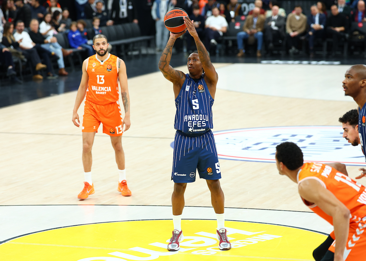 Valencia Basket’i 107-90’lık Skor ile Mağlup Ettik...