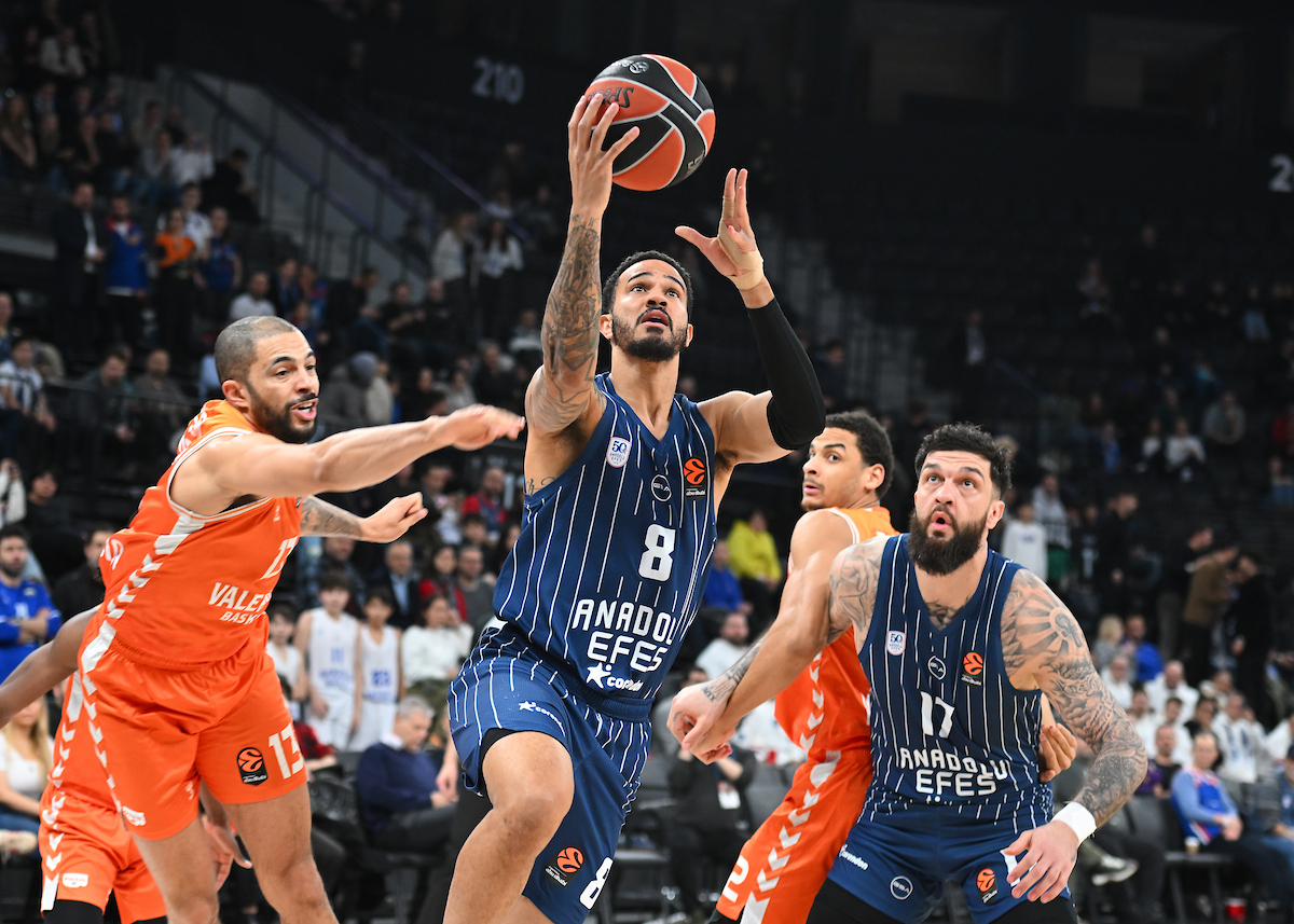 Valencia Basket’i 107-90’lık Skor ile Mağlup Ettik...