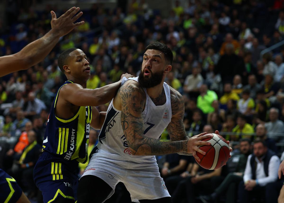 Fenerbahçe Beko: 97 - Anadolu Efes: 94