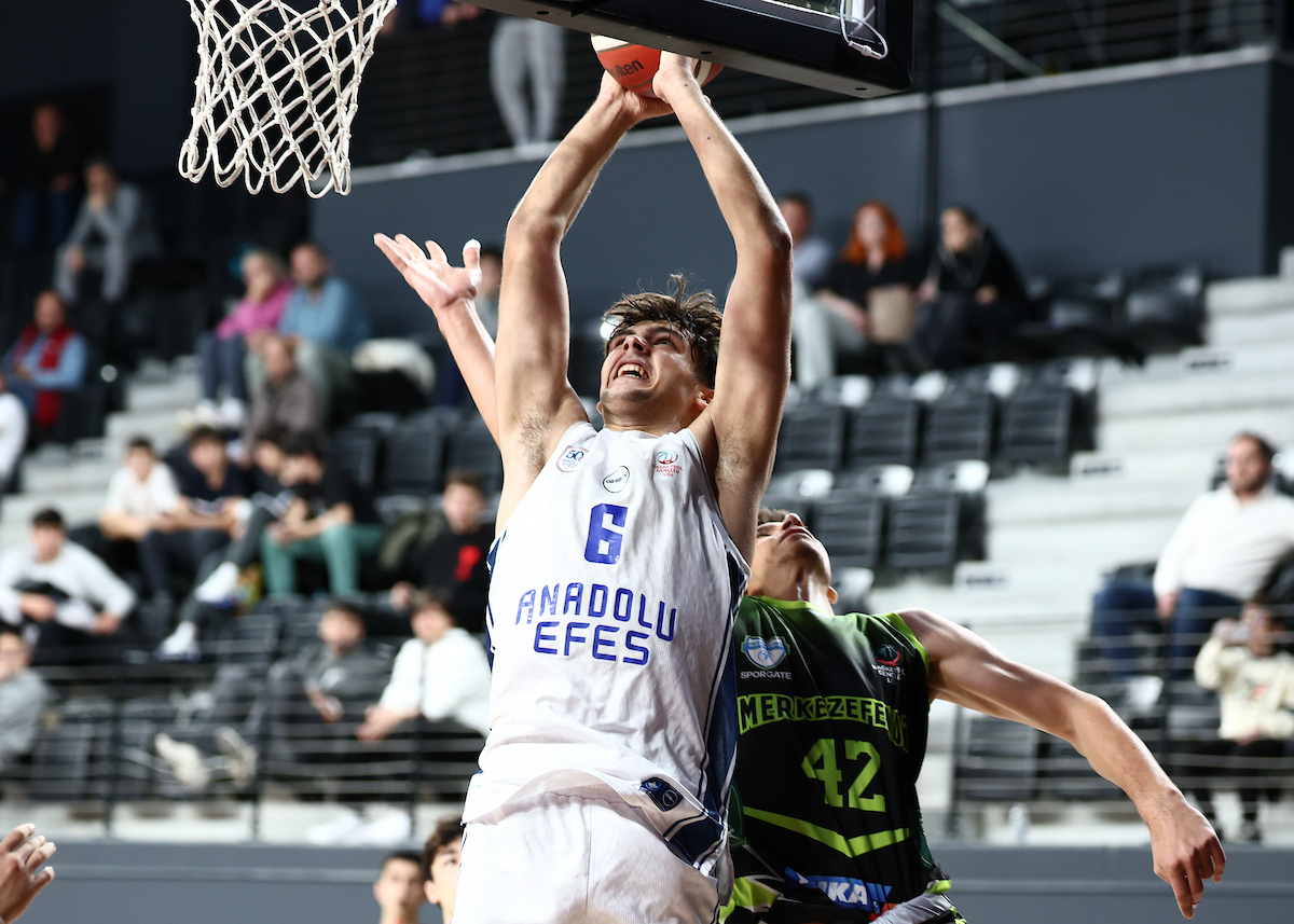 Gençlerimiz Üçte Üç Yaptı: 117-48