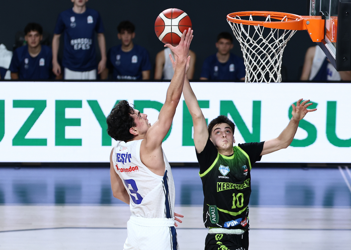Gençlerimiz Üçte Üç Yaptı: 117-48