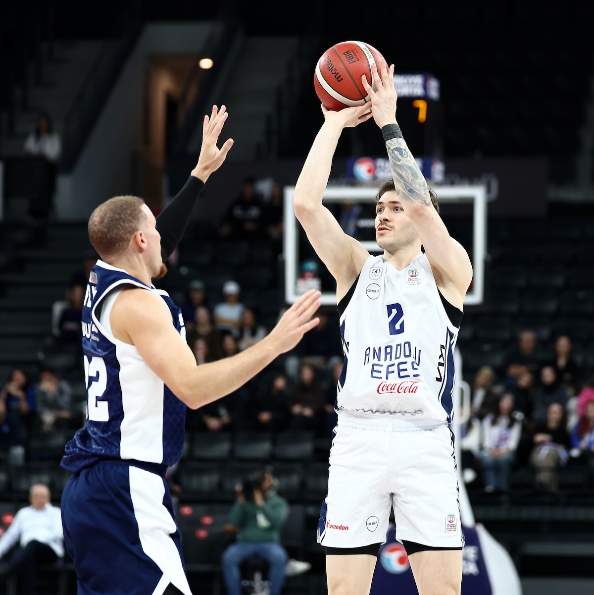 Anadolu Efes: 75 - Bahçeşehir Koleji: 78