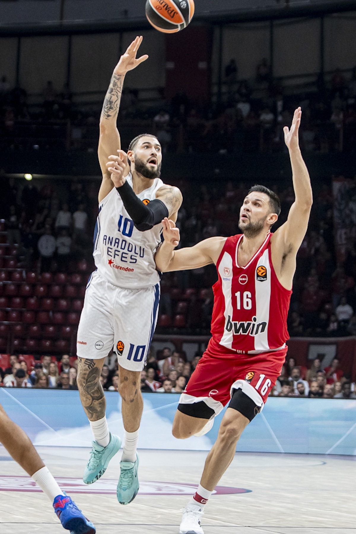 Olympiacos Deplasmanında Galibiz: 82-78