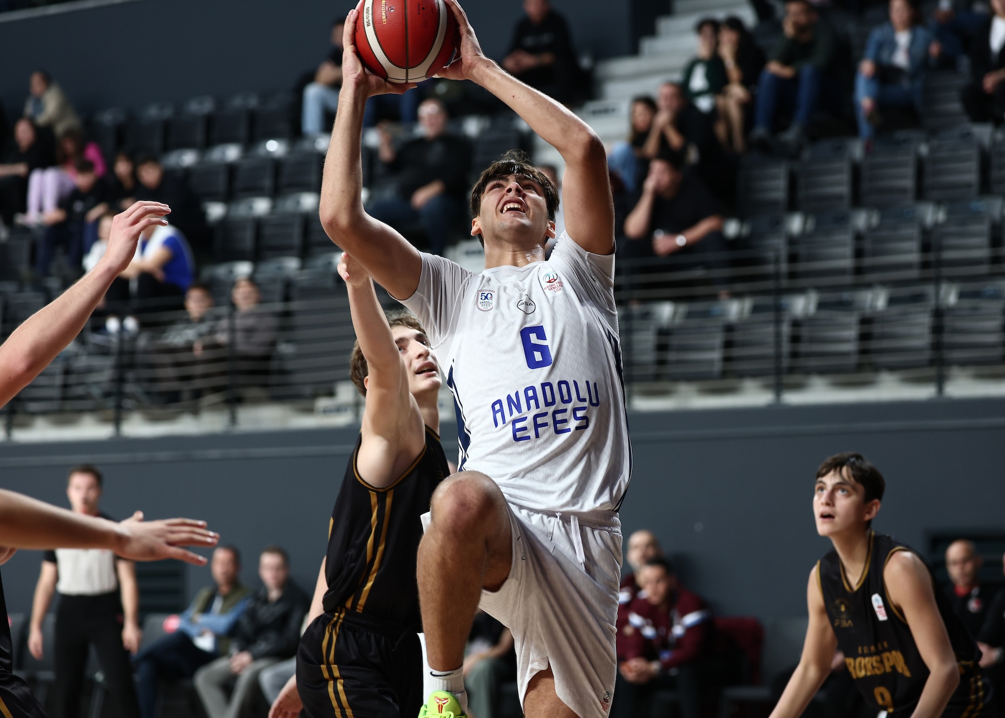 Gençlerimiz BGL’ye Farklı Galibiyet ile Başladı: 96-61