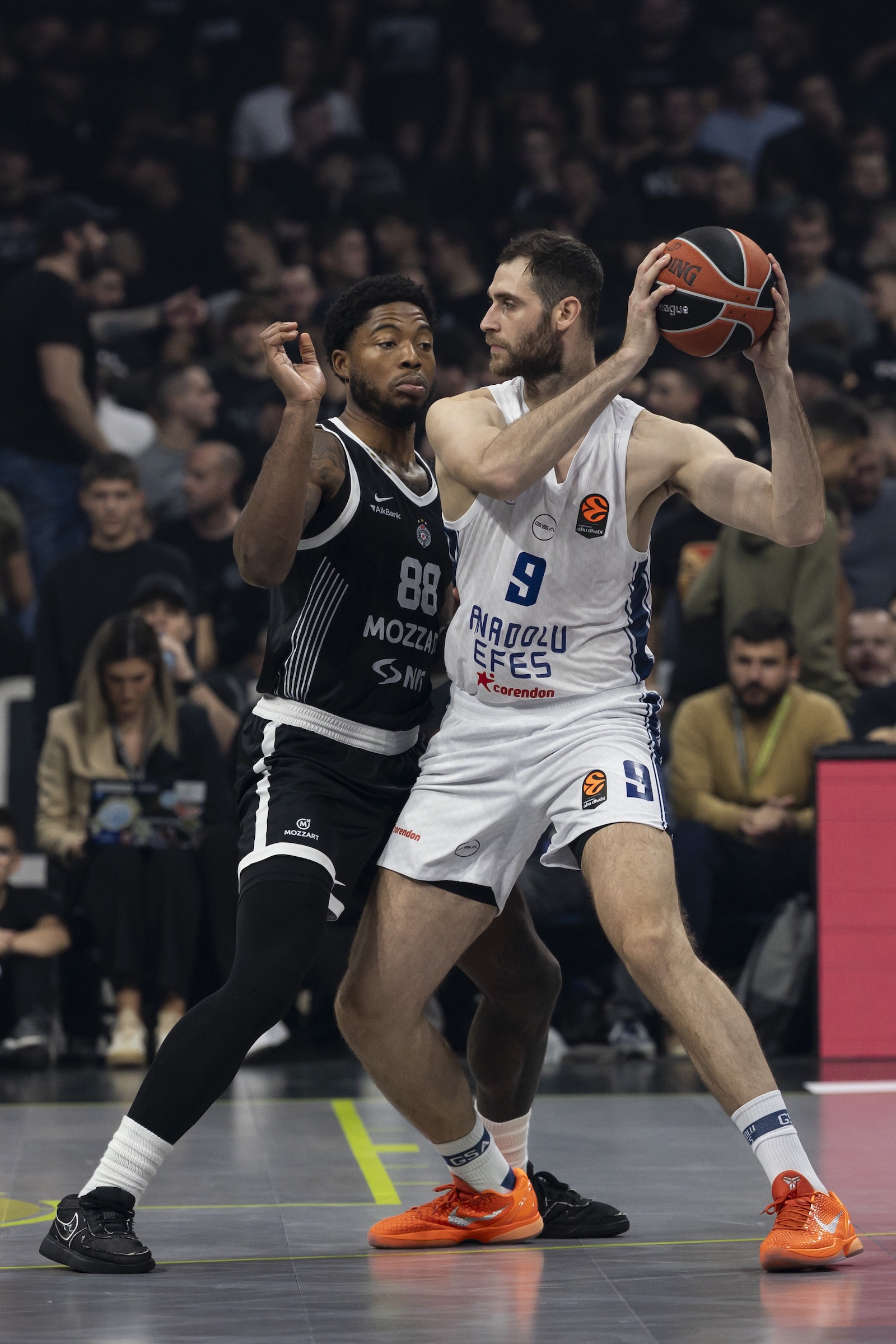 Partizan: 93 - Anadolu Efes: 87