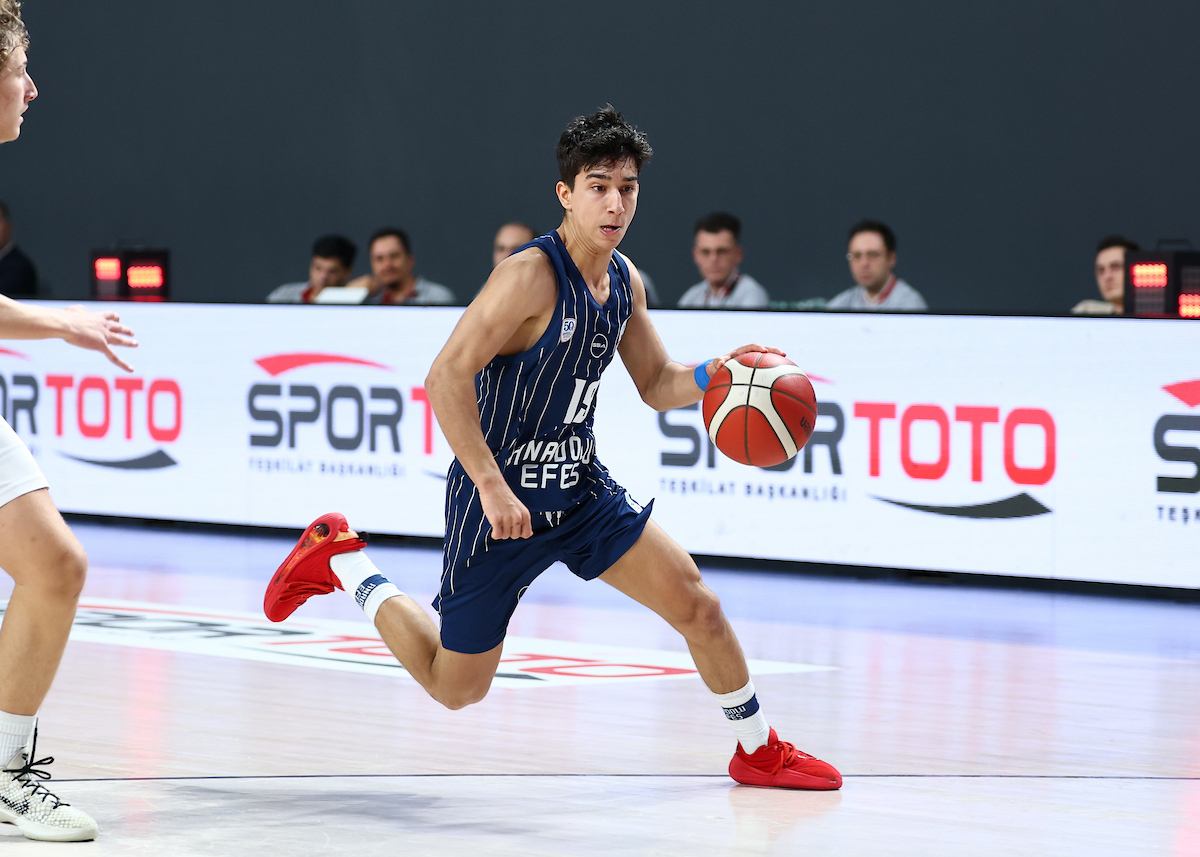 Beşiktaş’ı 90-87 Yenen Gençlerimiz BGL'de Yenilgisiz Liderliğini Sürdürdü...