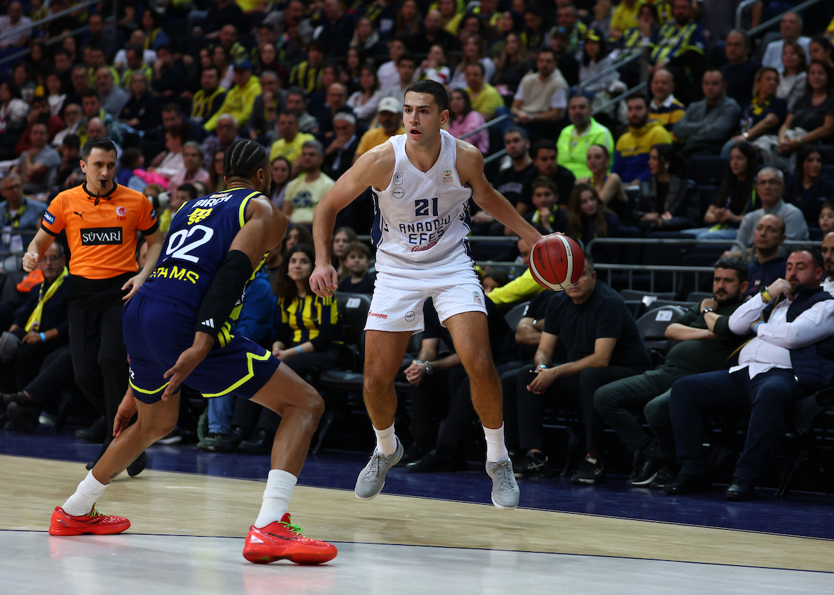 Fenerbahçe Beko: 97 - Anadolu Efes: 94