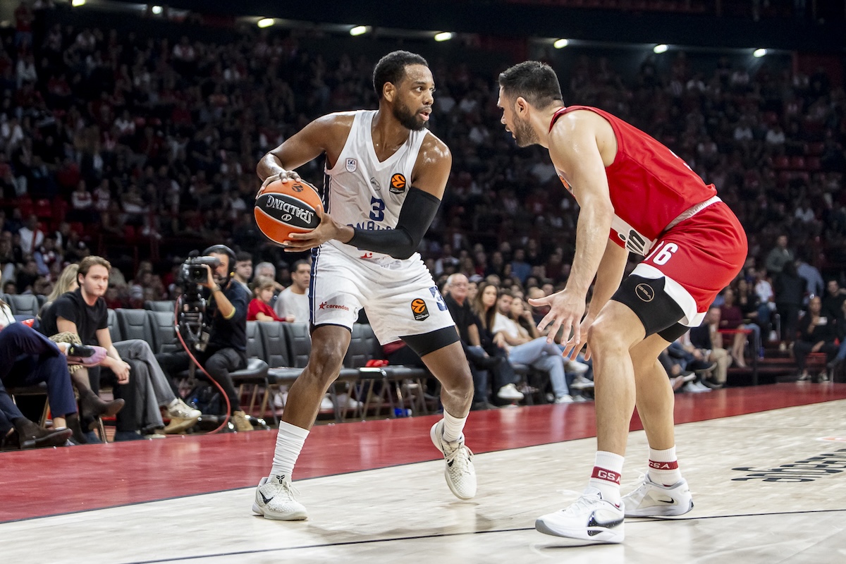 Olympiacos Deplasmanında Galibiz: 82-78