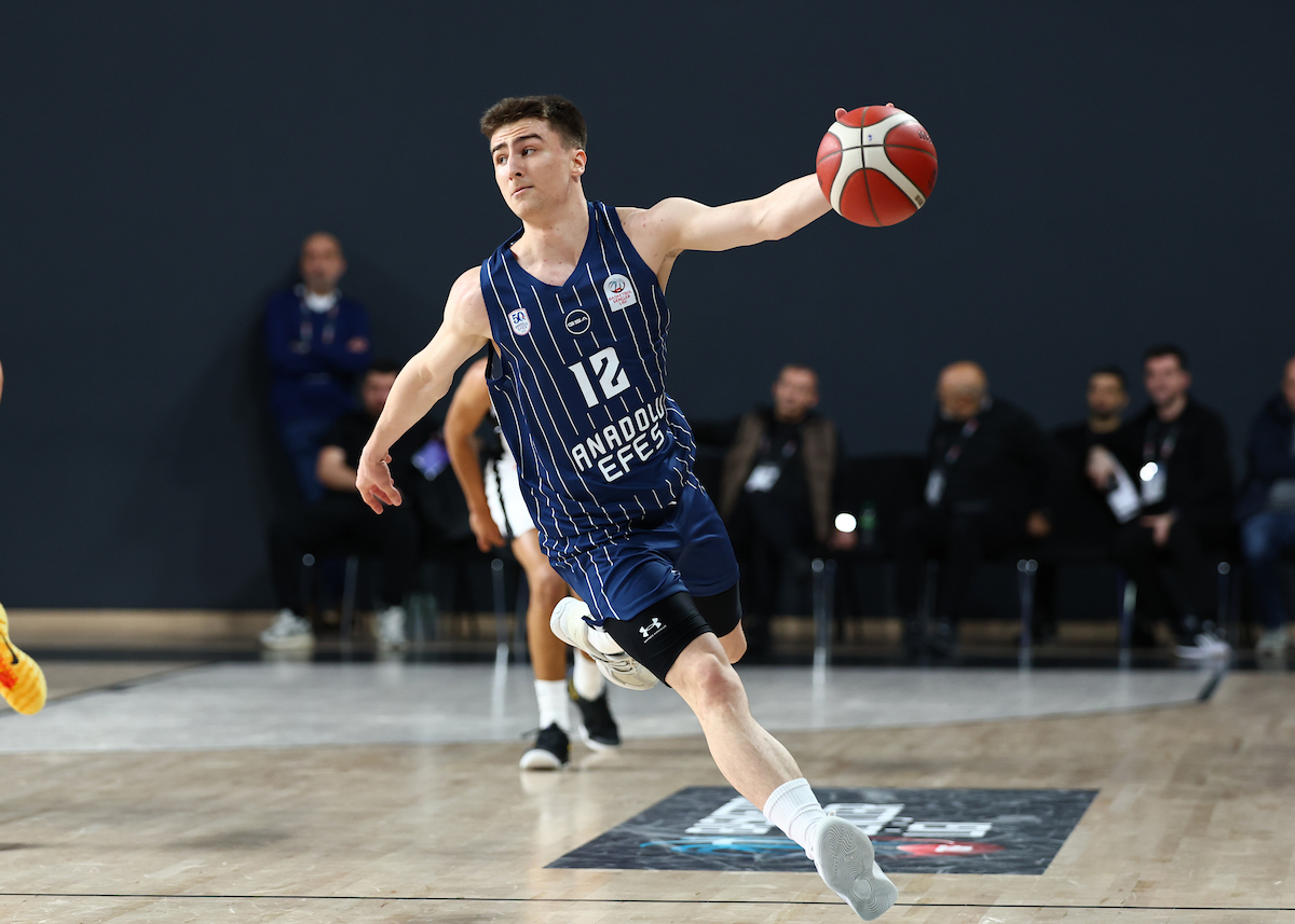 Beşiktaş’ı 90-87 Yenen Gençlerimiz BGL'de Yenilgisiz Liderliğini Sürdürdü...