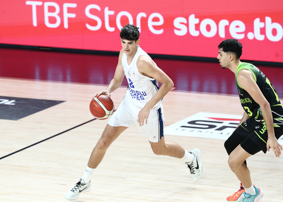 Gençlerimiz Üçte Üç Yaptı: 117-48