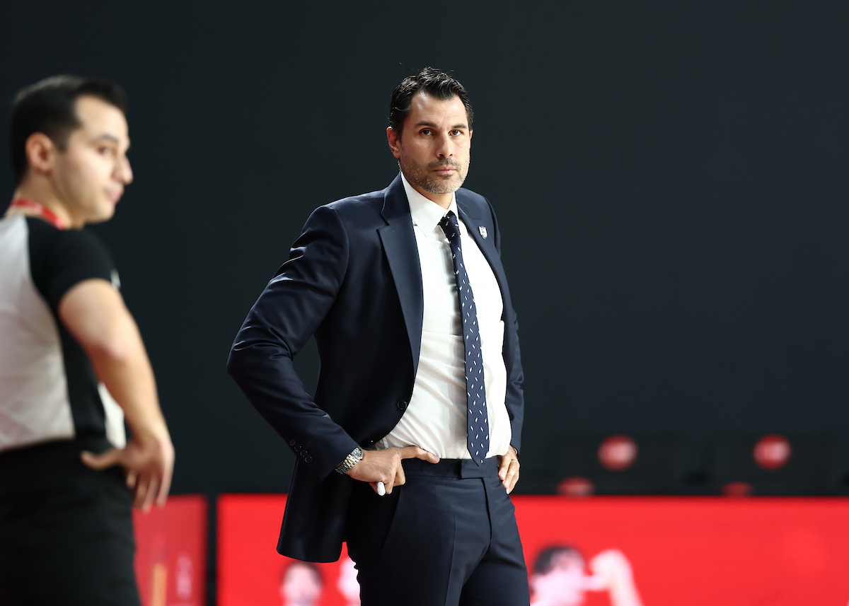 Gençlerimiz Üçte Üç Yaptı: 117-48