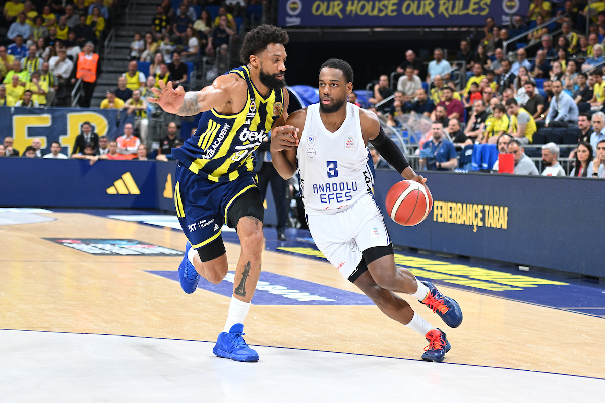 Fenerbahçe Beko: 73 - Anadolu Efes: 72