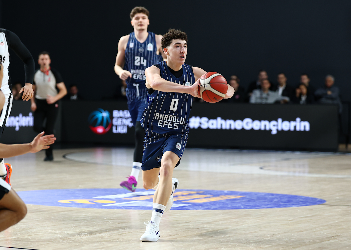 Beşiktaş’ı 90-87 Yenen Gençlerimiz BGL'de Yenilgisiz Liderliğini Sürdürdü...